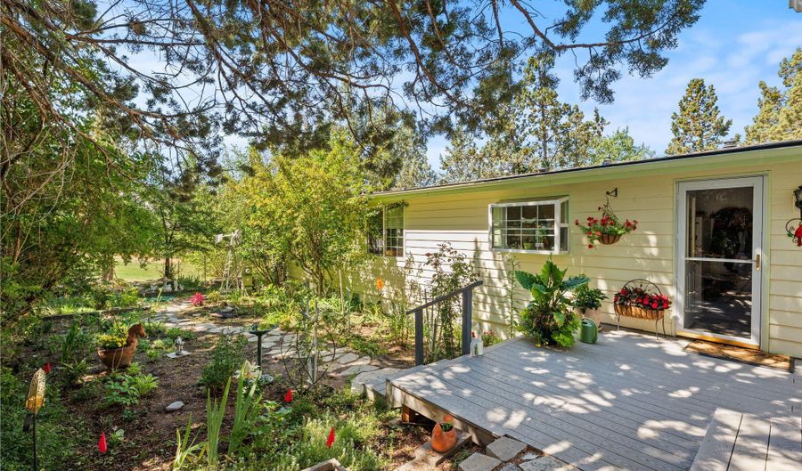 20709 Farenuff Pl 74, Bend, OR 97701 - 3 Beds, 2 Bath
