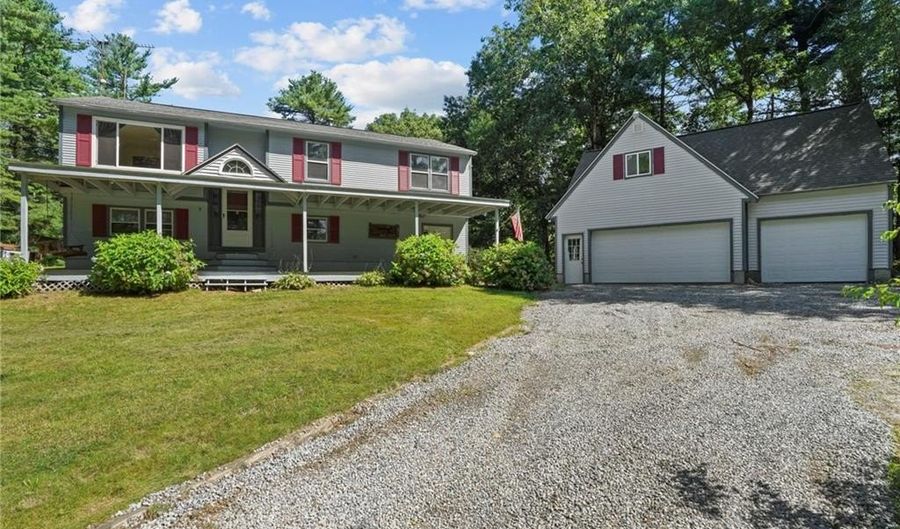 125 Lewis Farm Rd, Coventry, RI 02827 - 3 Beds, 2 Bath
