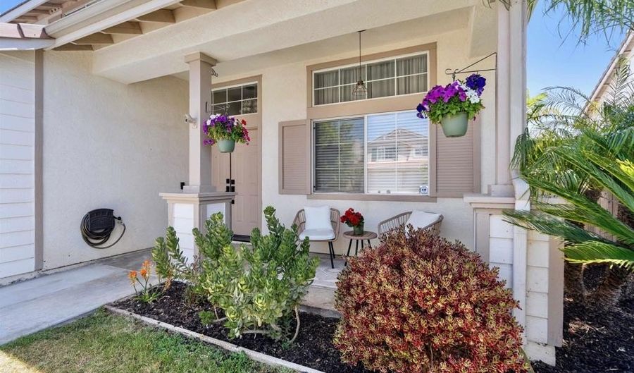416 Alyssum, Oceanside, CA 92057 - 4 Beds, 3 Bath