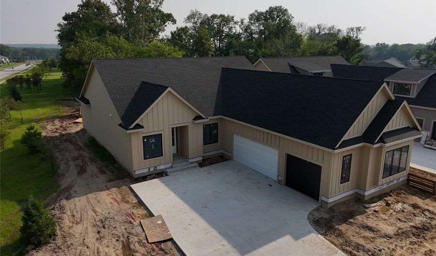 605 Pelican Dr, Polk City, IA 50226 - 4 Beds, 4 Bath