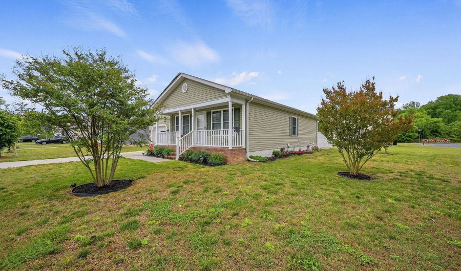 10 ROLLIN Ct, Dover, DE 19901 - 3 Beds, 2 Bath