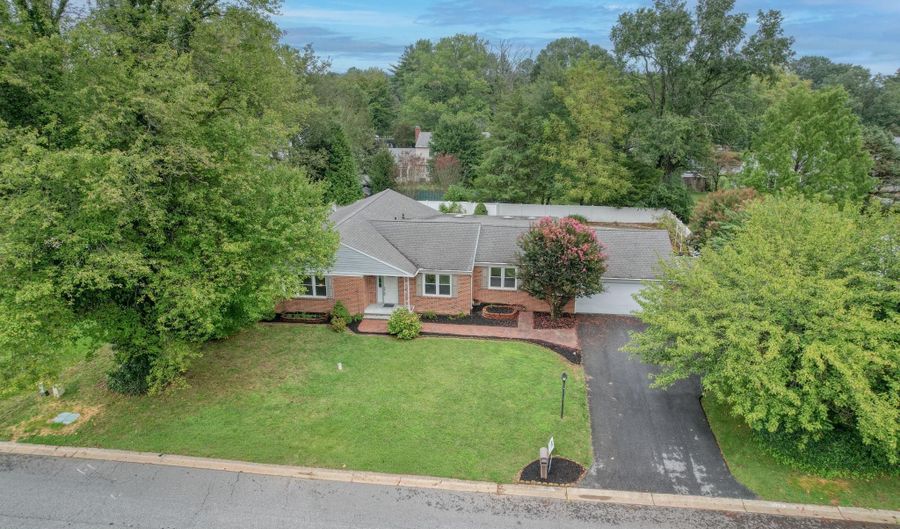 123 CANDLEWICKE Dr, Dover, DE 19901 - 4 Beds, 3 Bath