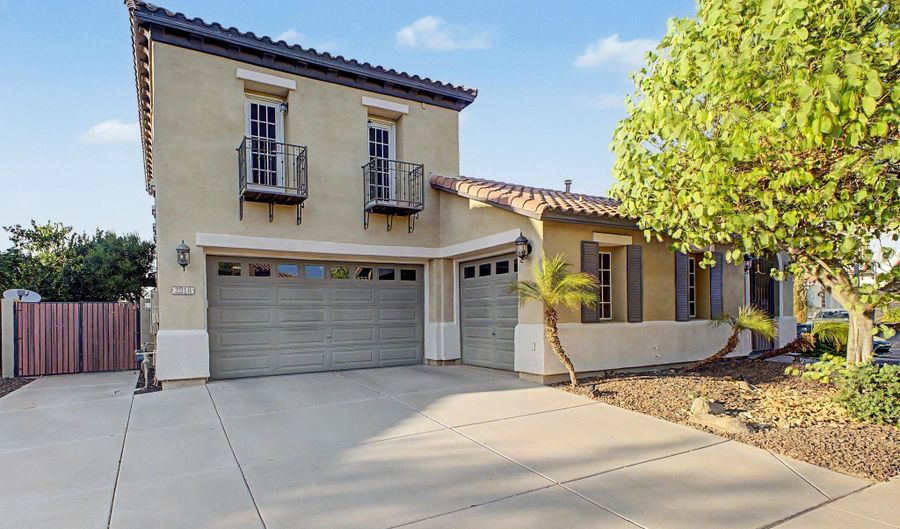 2318 E Aster Dr, Chandler, AZ 85286 - 5 Beds, 4 Bath