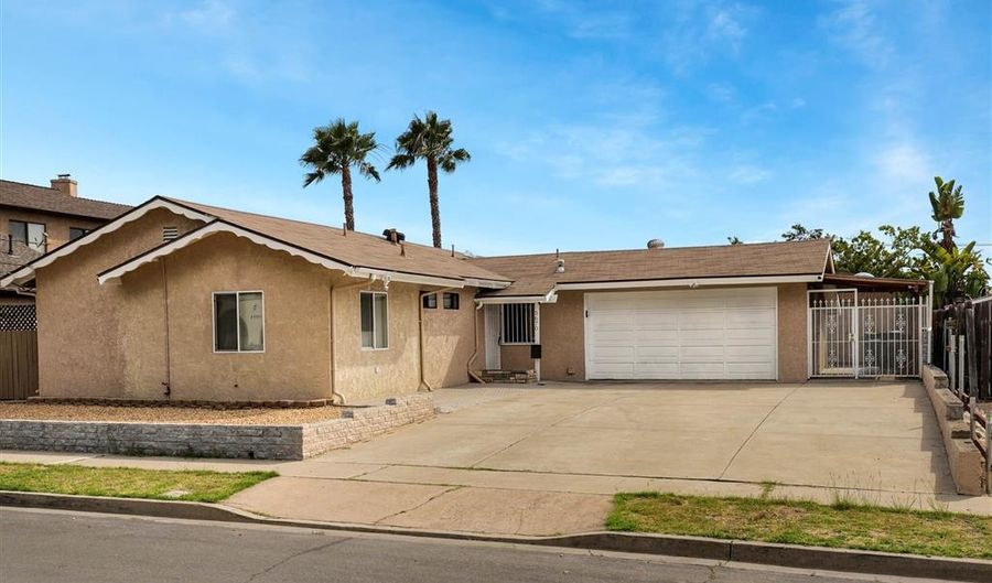 5670 Wendi St, La Mesa, CA 91942 - 3 Beds, 3 Bath