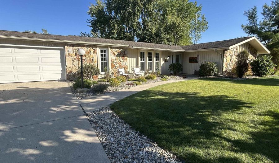 1105 Redding Ln, Angola, IN 46703 - 3 Beds, 3 Bath