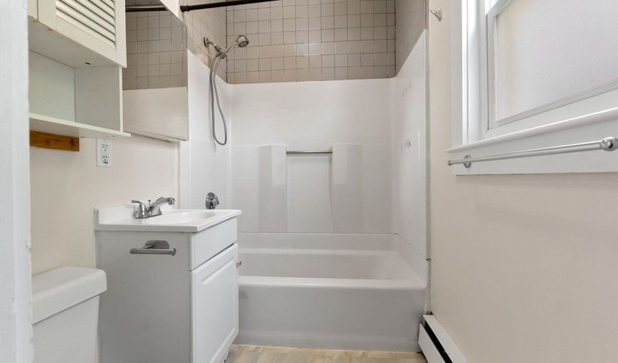 730 Hale 3L, Beverly, MA 01915 - 2 Beds, 1 Bath