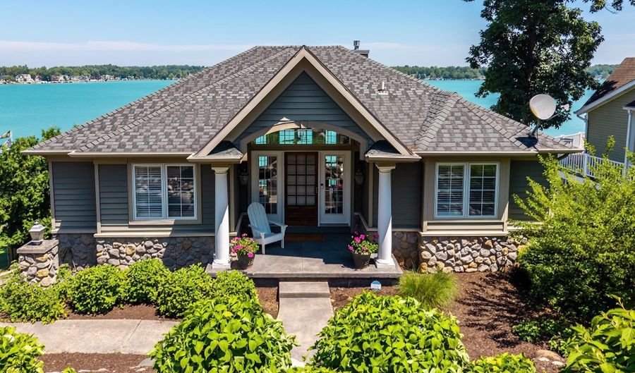 6540 W South Lake Gage Dr, Angola, IN 46703 - 6 Beds, 3 Bath