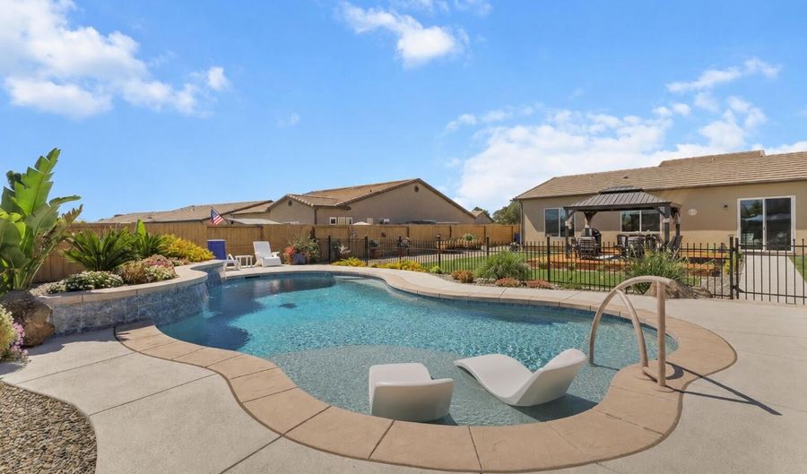 20016 Pride Mountain Ct, Anderson, CA 96007 - 3 Beds, 2 Bath