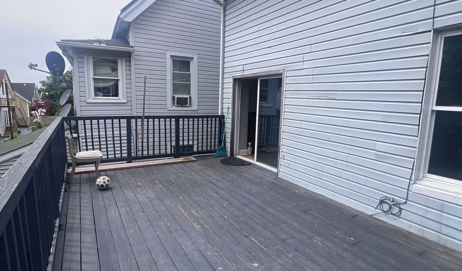 115 Milne St, Bridgeport, CT 06604 - 3 Beds, 1 Bath