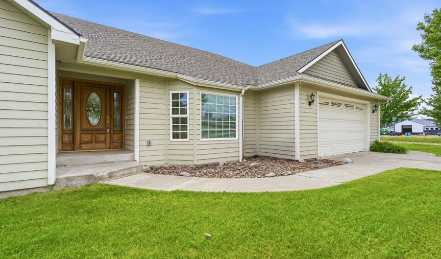 2232 E Shoshone Ave, Athol, ID 83801 - 3 Beds, 3 Bath