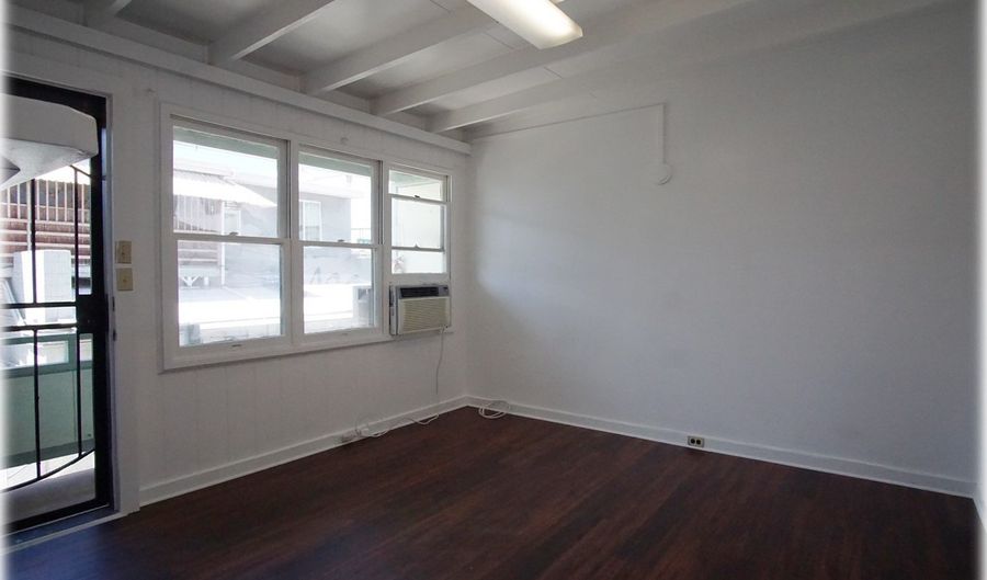 2009 Waiola St 4, Honolulu, HI 96826 - 2 Beds, 1 Bath