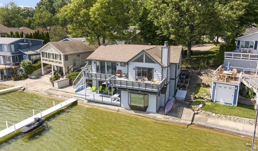 2405 W Sycamore Beach Rd, Angola, IN 46703 - 3 Beds, 3 Bath
