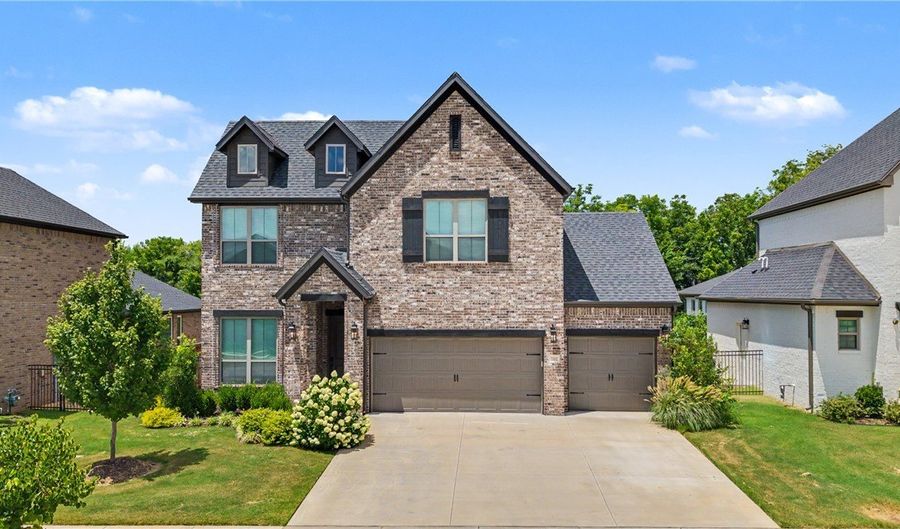 5102 SW Stanford Ct, Bentonville, AR 72713 - 4 Beds, 4 Bath