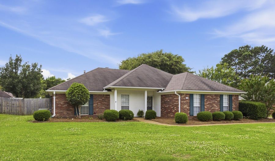 723 Trip Dr, Brandon, MS 39042 - 3 Beds, 2 Bath