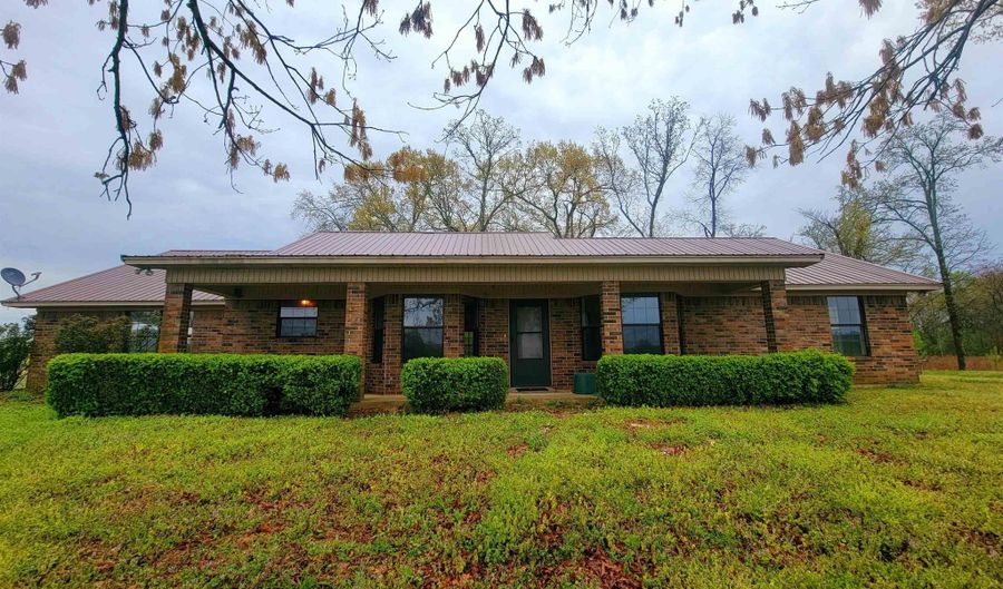 3411 County Road 3110, De Kalb, TX 75559 - 3 Beds, 2 Bath