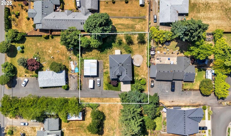 18993 S IRA Ln, Oregon City, OR 97045 - 5 Beds, 3 Bath