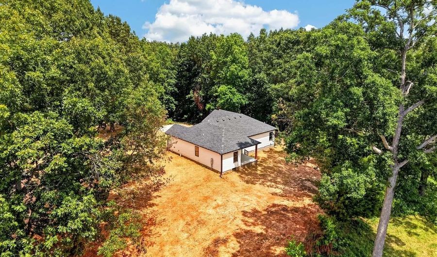 175 Carter Rd, Auburn, KY 42206 - 4 Beds, 2 Bath