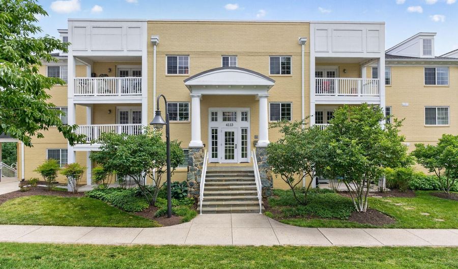 4113 S FOUR MILE RUN Dr 102, Arlington, VA 22204 - 2 Beds, 2 Bath