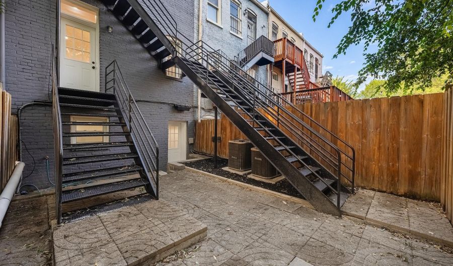 15 SEATON Pl NE 2, Washington, DC 20002 - 3 Beds, 3 Bath