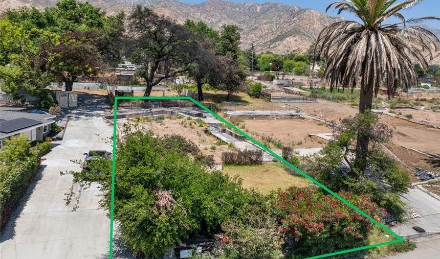 701 E Palm St, Altadena, CA 91001 - 0 Beds, 0 Bath