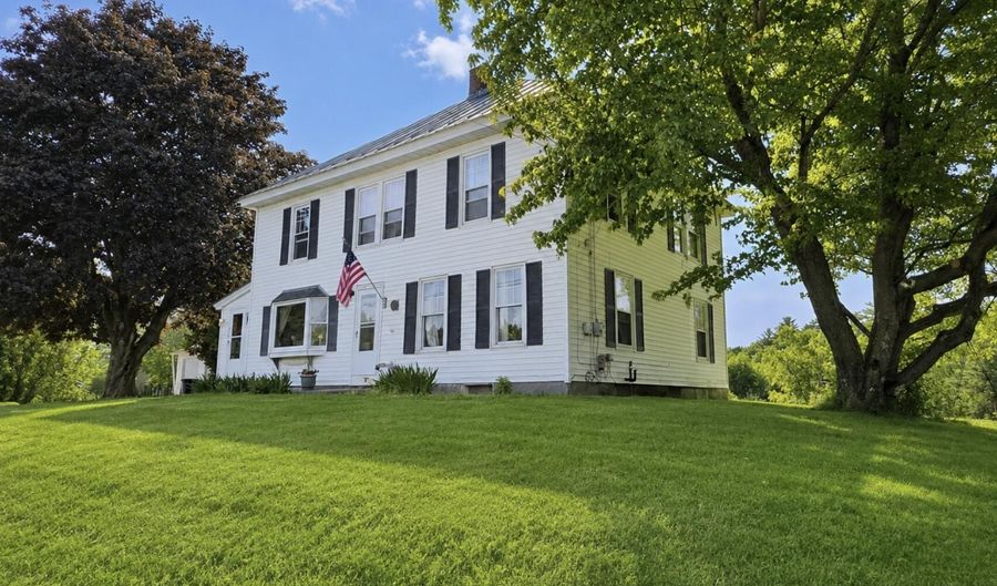 1010 Oakland Rd, Belgrade, ME 04917 - 4 Beds, 2 Bath