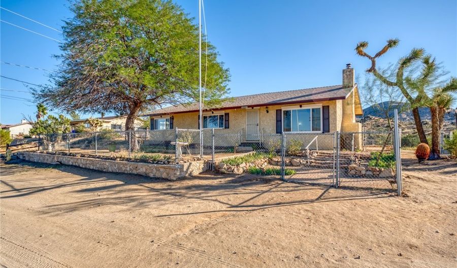 54887 Mountain View Trl, Yucca Valley, CA 92284 - 3 Beds, 1 Bath