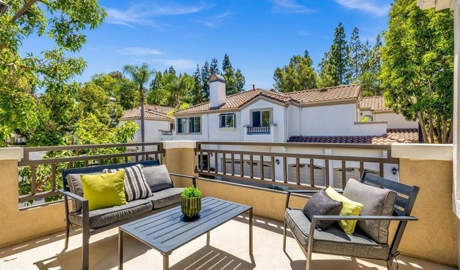 28 Alicante, Aliso Viejo, CA 92656 - 2 Beds, 2 Bath