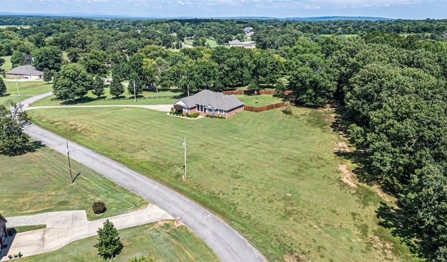 921 Waterfront Rd, Alma, AR 72921 - 3 Beds, 3 Bath