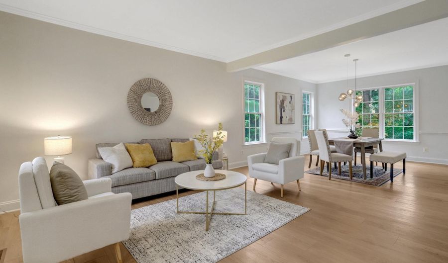 3905 COOK St, Alexandria, VA 22311 - 5 Beds, 5 Bath
