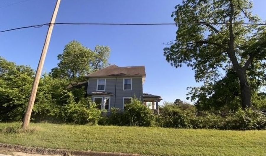 820 NW E St, Ardmore, OK 73401 - 4 Beds, 6 Bath