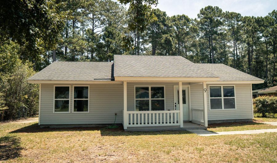 9 Burlington Cir, Beaufort, SC 29906 - 3 Beds, 2 Bath