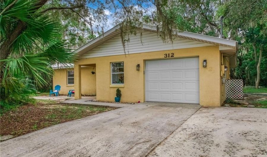 312 S Lotela Ave, Avon Park, FL 33825 - 3 Beds, 2 Bath