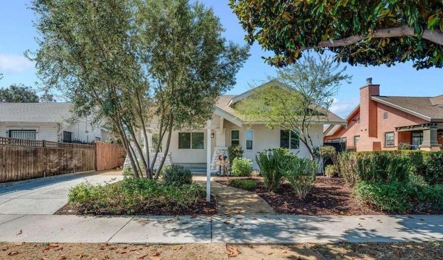1306 W 48th St, Los Angeles, CA 90037 - 3 Beds, 2 Bath