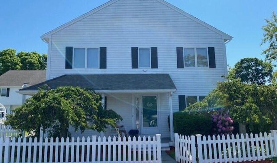 48 Camp St 7, Hyannis, MA 02601 - 2 Beds, 2 Bath