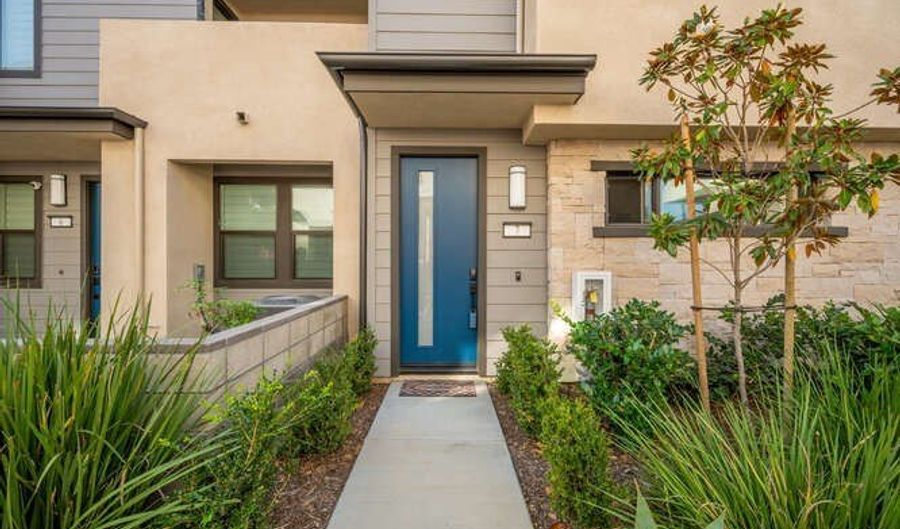 2955 W Lincoln Ave 7, Anaheim, CA 92801 - 2 Beds, 3 Bath