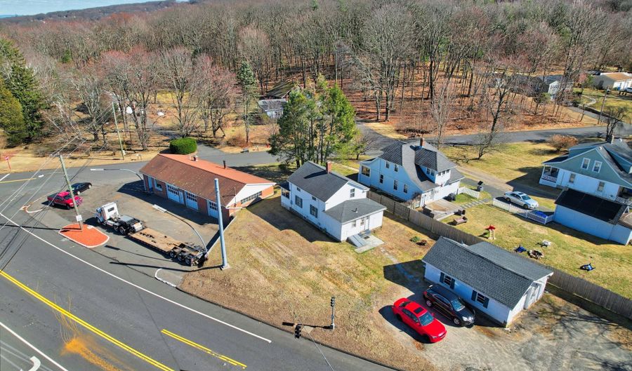 20 Old Wolcott Rd, Bristol, CT 06010 - 0 Beds, 2 Bath