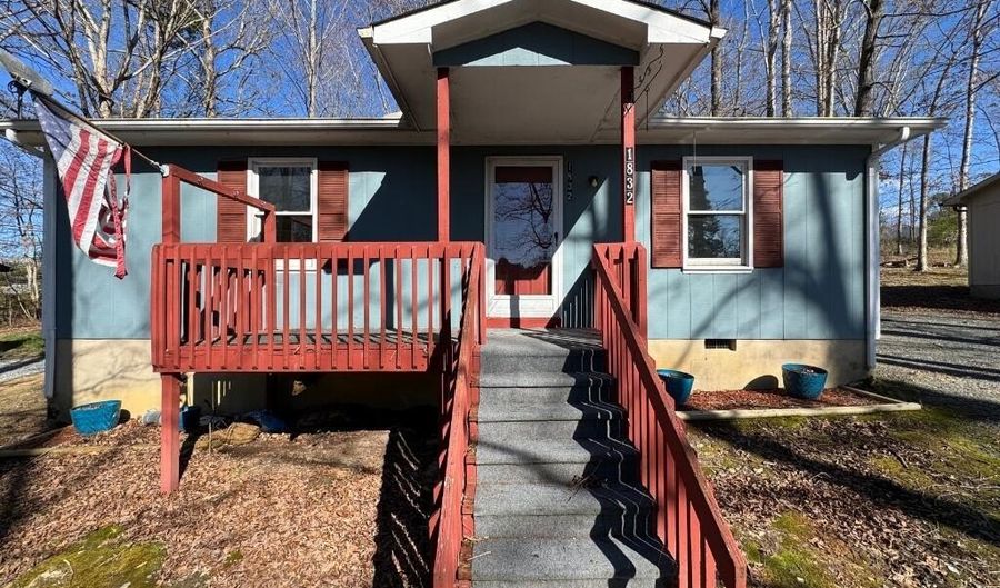 1832 Burgess St, Asheboro, NC 27203 - 2 Beds, 1 Bath