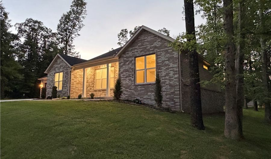 3 Tenterden Ln, Bella Vista, AR 72714 - 3 Beds, 2 Bath