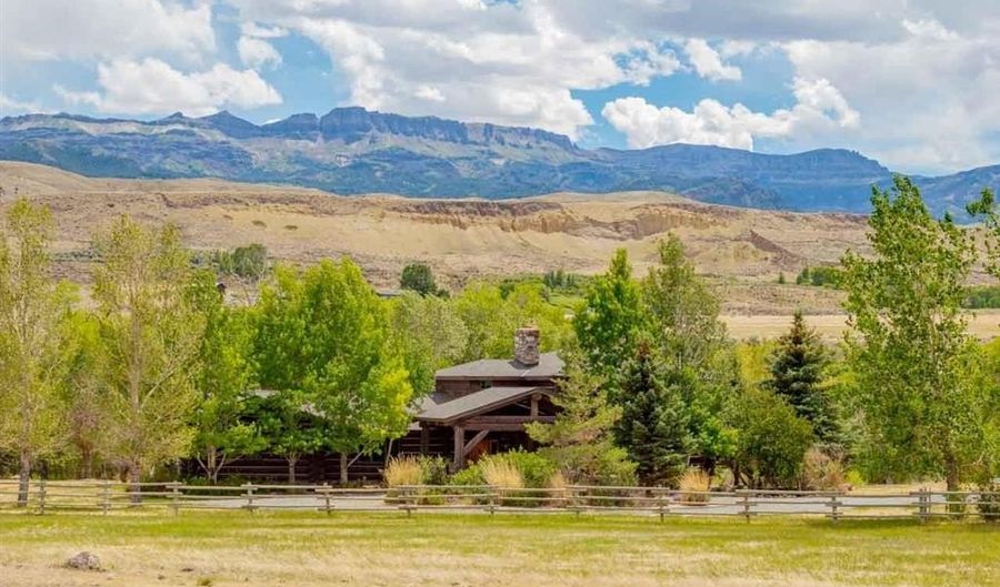 22 Castle Rock Rd, Cody, WY 82414 - 3 Beds, 4 Bath