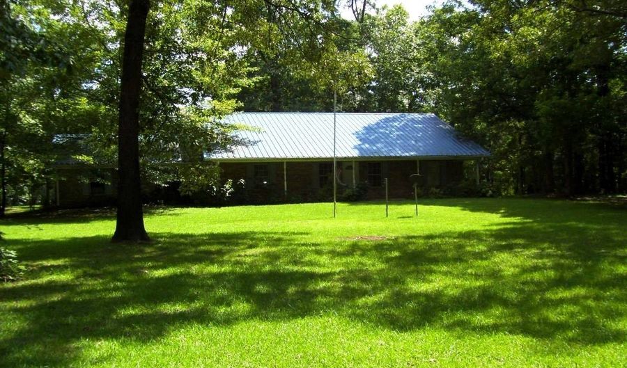 1113 HWY 32 E, Ashdown, AR 71822 - 3 Beds, 2 Bath