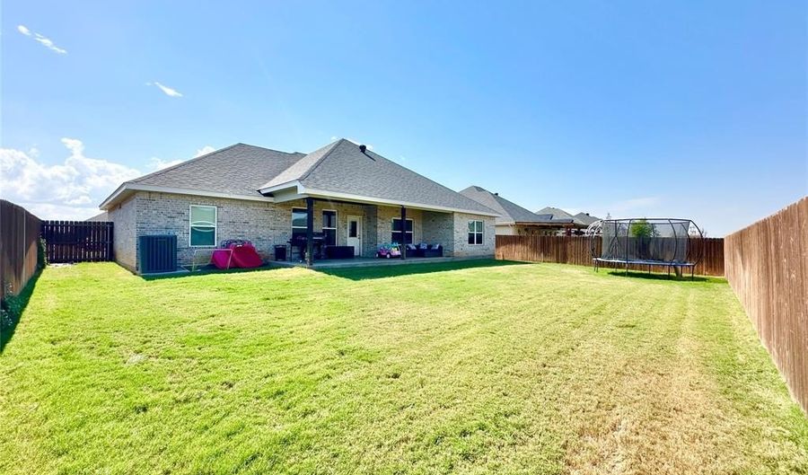 342 Blue Lake Dr, Abilene, TX 79602 - 4 Beds, 2 Bath