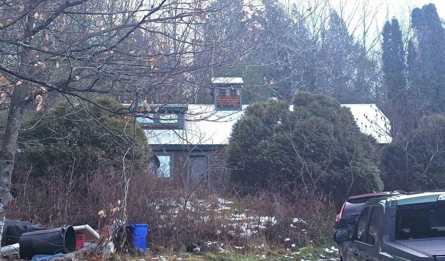 552 554 Hinesburg Rd, Brattleboro, VT 05301 - 4 Beds, 1 Bath
