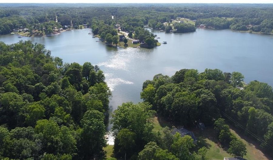 1133 Jets Landing Rd, Abbeville, SC 29620 - 3 Beds, 2 Bath