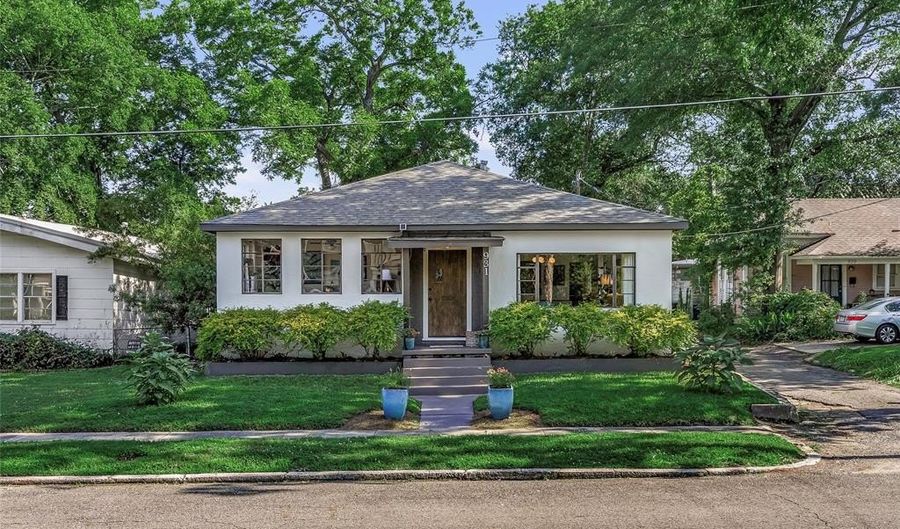 931 Dalzell St, Shreveport, LA 71104 - 2 Beds, 2 Bath