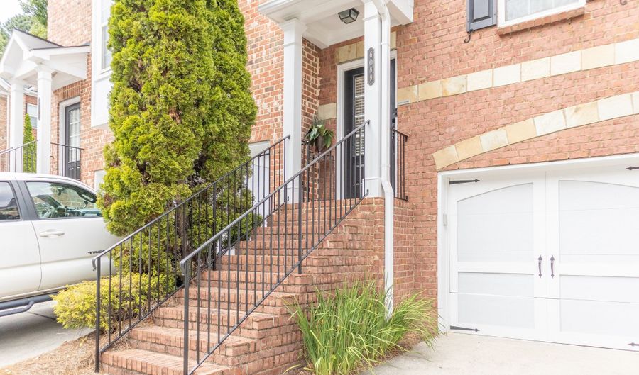 6089 Tennyson Park, Peachtree Corners, GA 30092 - 4 Beds, 4 Bath
