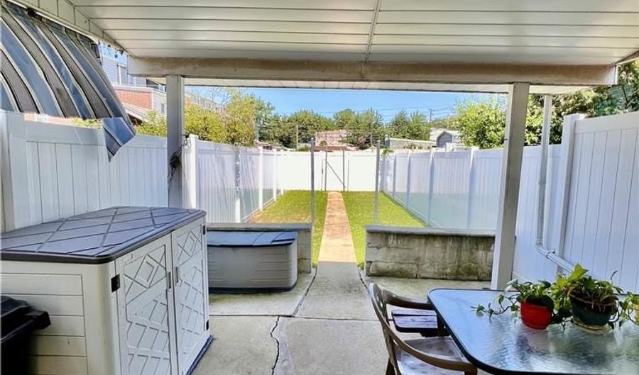 221 W Liberty St, Allentown, PA 18102 - 3 Beds, 1 Bath