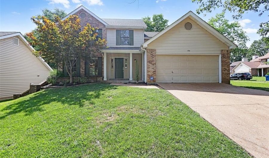 190 Oakbriar Farm Dr, Ballwin, MO 63021 - 4 Beds, 4 Bath
