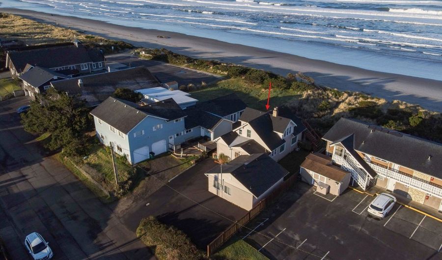 229 S PACIFIC St, Rockaway Beach, OR 97136 - 5 Beds, 3 Bath