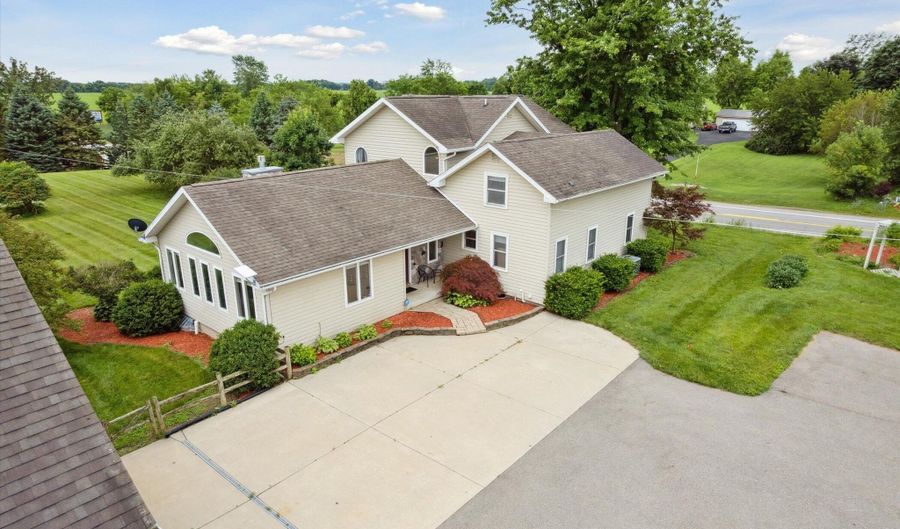 7755 US Highway 127, Addison, MI 49220 - 4 Beds, 2 Bath