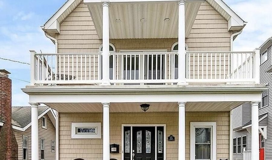 221 16th Ave, Belmar, NJ 07719 - 4 Beds, 4 Bath